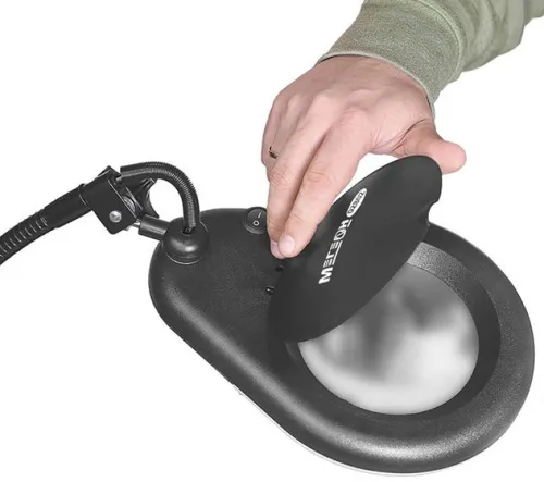 Лупа-лампа МЕГЕОН бестеневая (02802) фотография